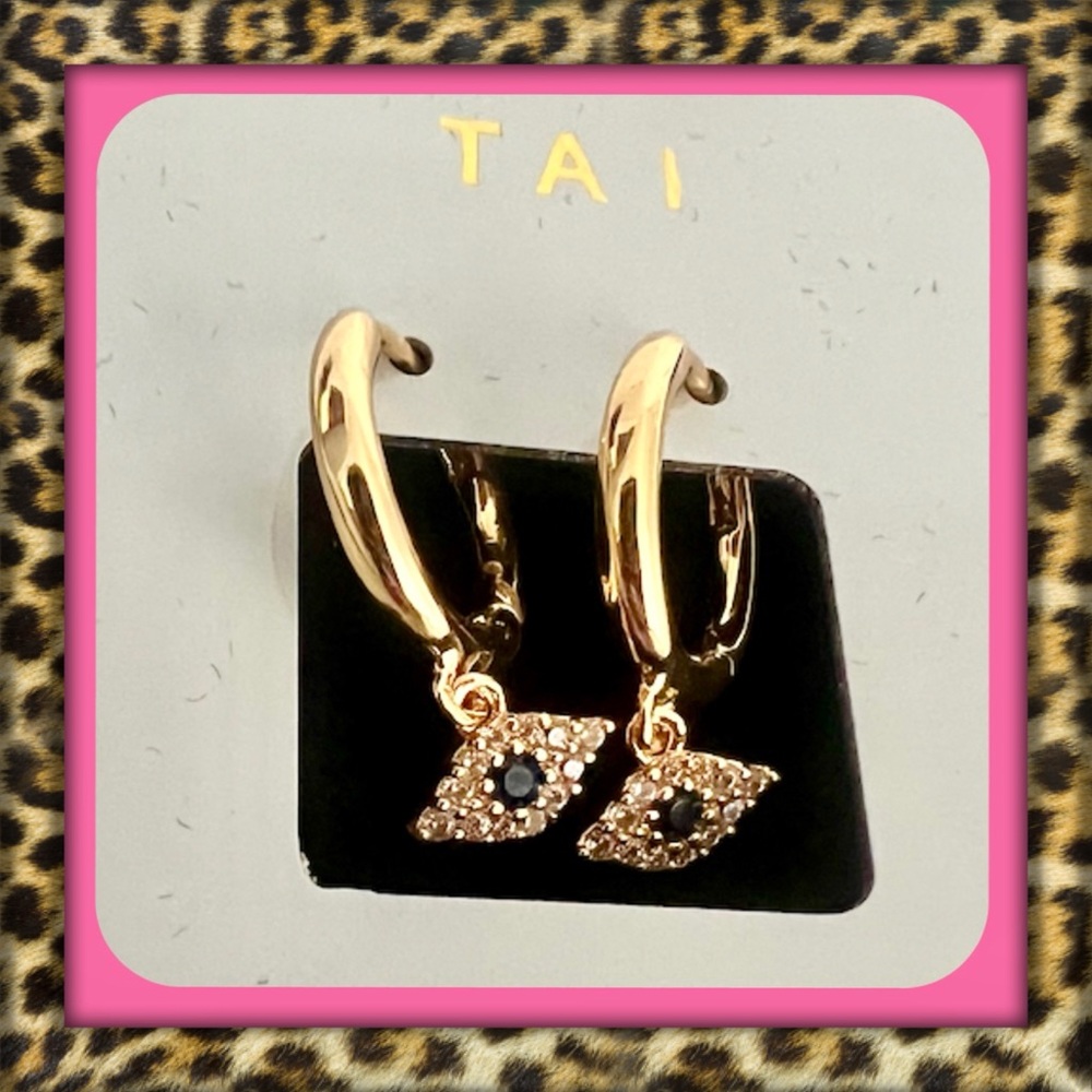 👑✅PRICE FIRM✅ Tai Gold plated CZ Evil Eye Charm Huggie Earrings. Brand New!